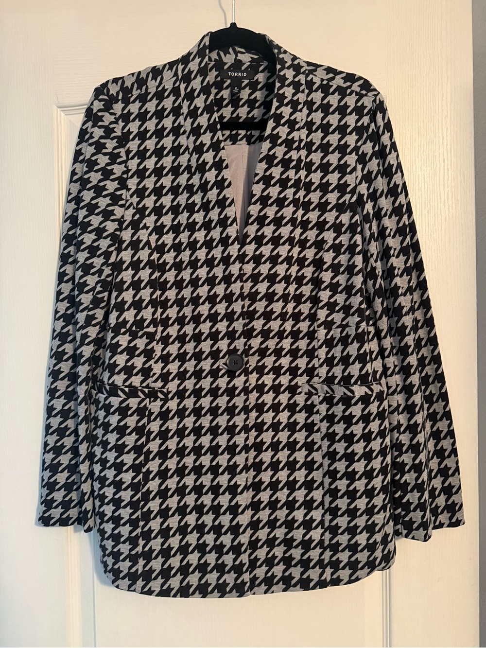 torrid Black and Grey Houndstooth Single-Button Blazer